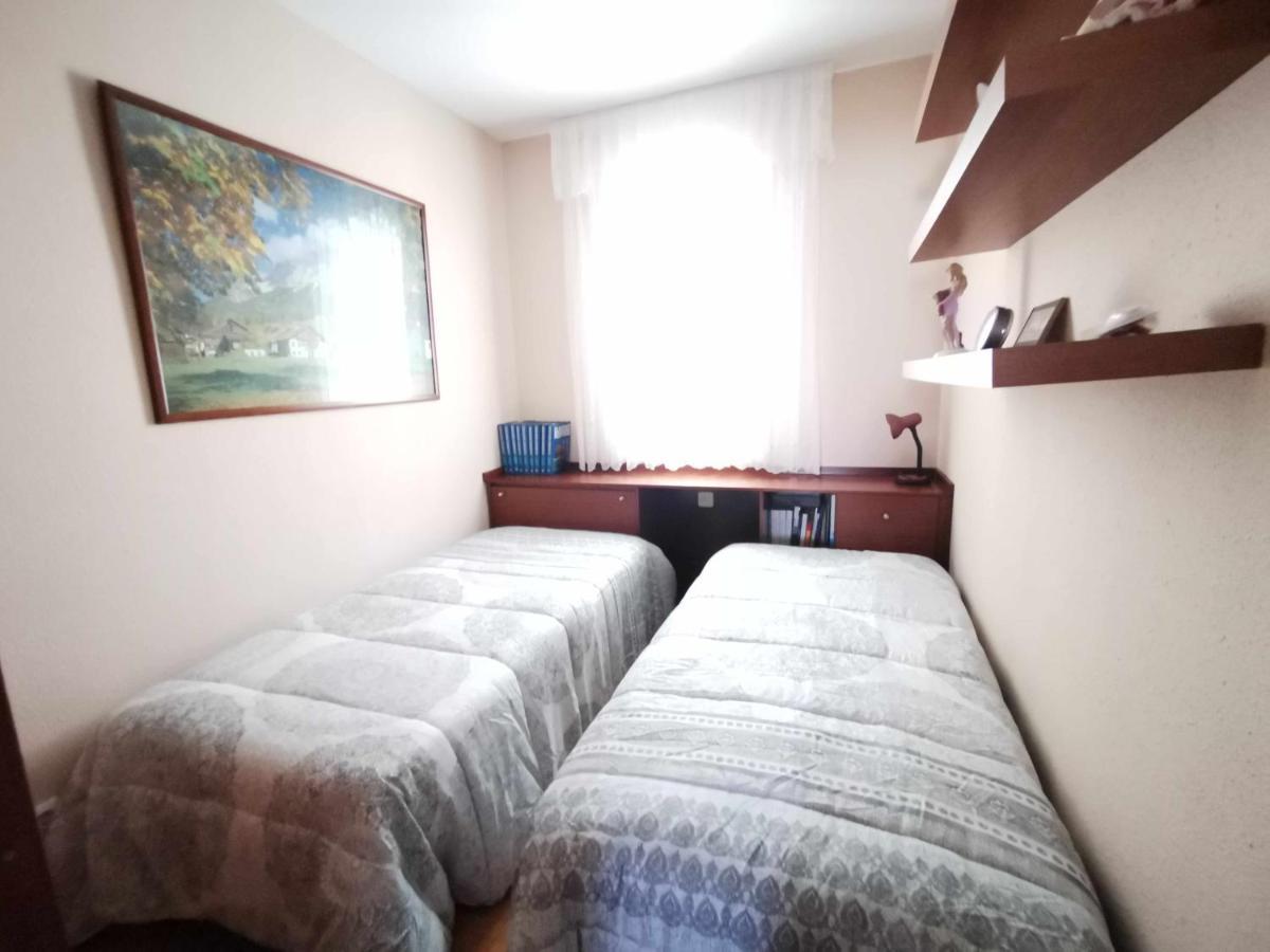De Planta Con Piscina, Ideal Familias * Tarragona