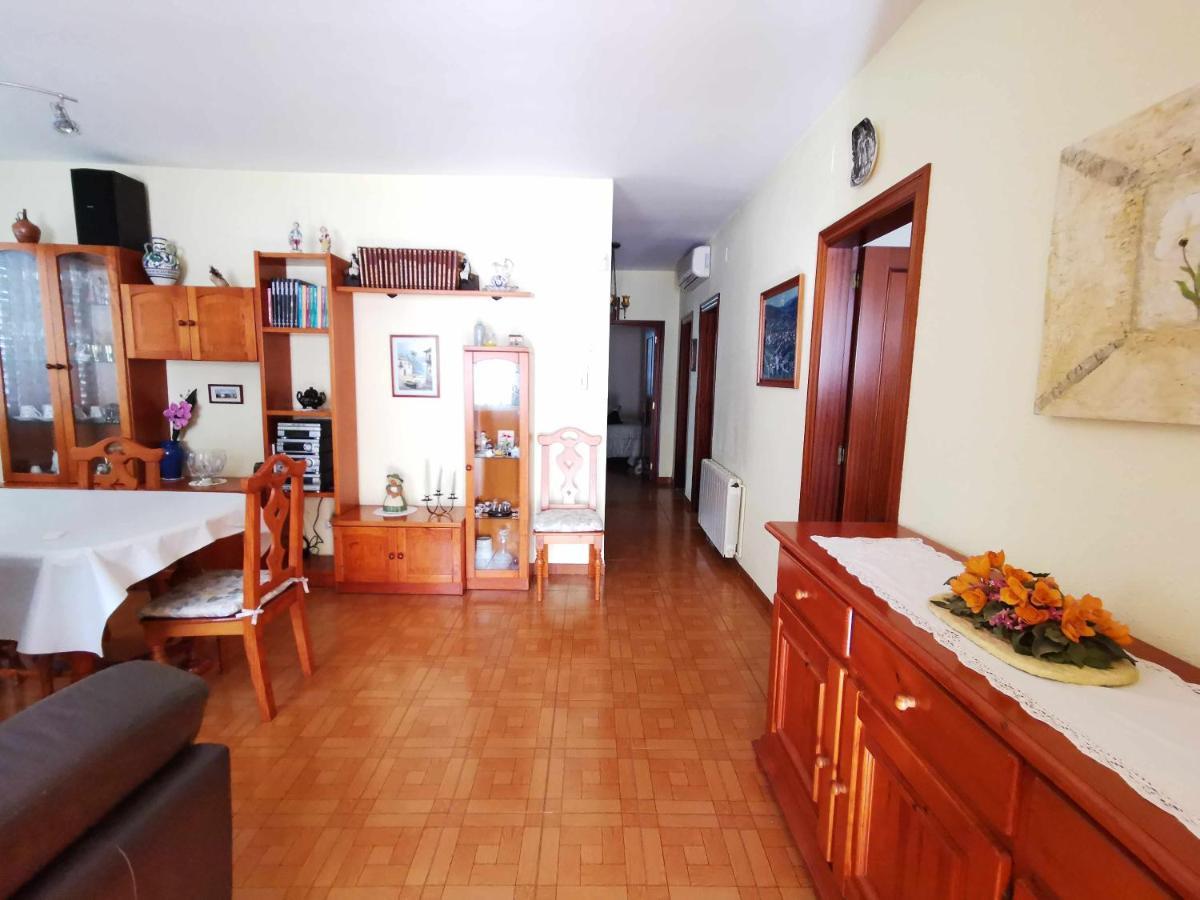 De Planta Con Piscina, Ideal Familias Tarragona