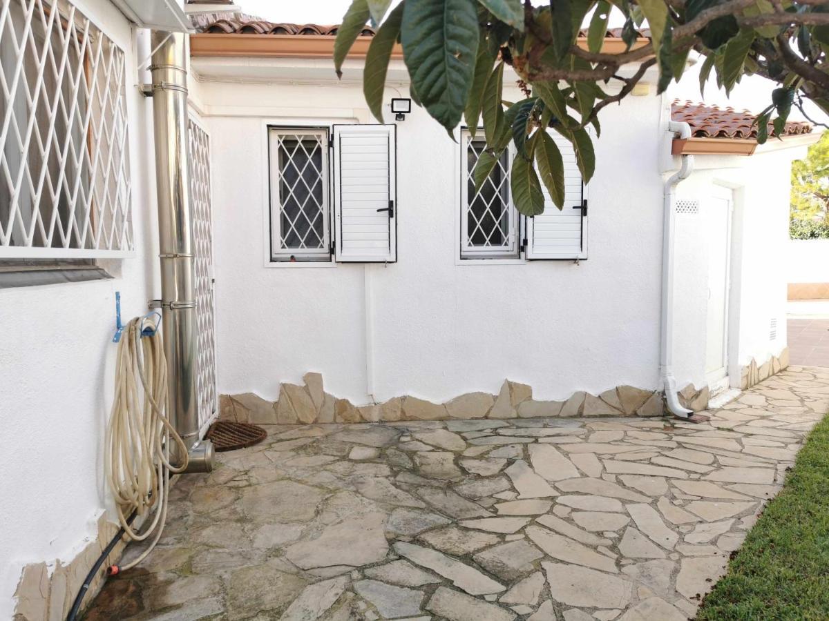 De Planta Con Piscina, Ideal Familias Tarragona